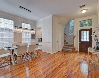 5917 Dolores Street - Photo Thumbnail 3