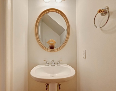5917 Dolores Street - Photo Thumbnail 14