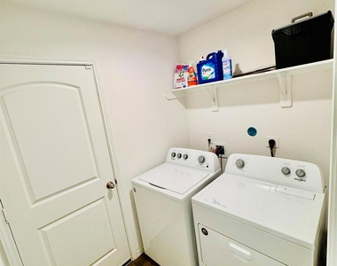 14858 Cypress Hollow Drive - Photo Thumbnail 3