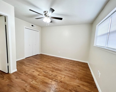 2400 5th Street - Photo Thumbnail 7
