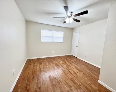 2400 5th Street - Photo Thumbnail 8