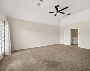 1933 Woodbury Street - Photo Thumbnail 21