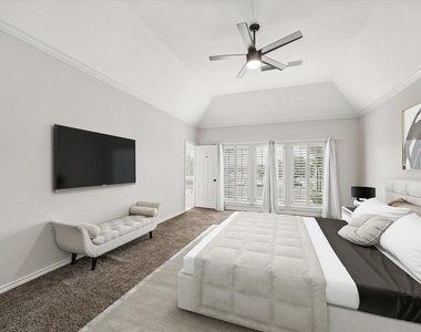 1933 Woodbury Street - Photo Thumbnail 4