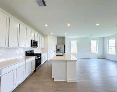 6815 Harvest Wheat Lane - Photo Thumbnail 15