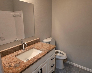 7026 Foxfield Lane - Photo Thumbnail 6