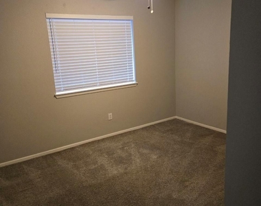 7026 Foxfield Lane - Photo Thumbnail 3