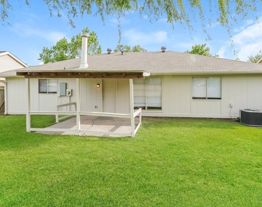 7011 Pickett Drive - Photo Thumbnail 12