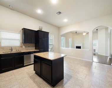 13206 Clover Creek Point Lane - Photo Thumbnail 5