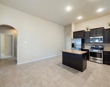 13206 Clover Creek Point Lane - Photo Thumbnail 6