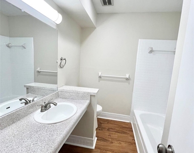 2400 5th Street - Photo Thumbnail 11