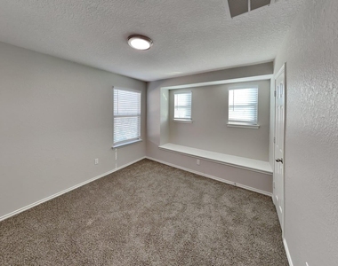 6951 Dulce Meadow - Photo Thumbnail 8