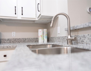 2021 Spenwick Drive - Photo Thumbnail 4