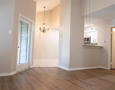 2021 Spenwick Drive - Photo Thumbnail 2