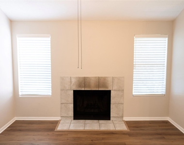 2021 Spenwick Drive - Photo Thumbnail 5