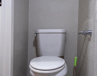 2021 Spenwick Drive - Photo Thumbnail 17