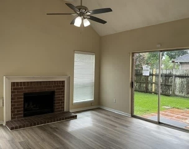 14423 Sun Harbor Drive - Photo Thumbnail 8