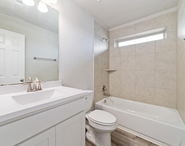 12923 Crombie Drive Drive - Photo Thumbnail 14