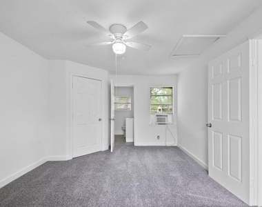 806 East Emily Avenue - Photo Thumbnail 7