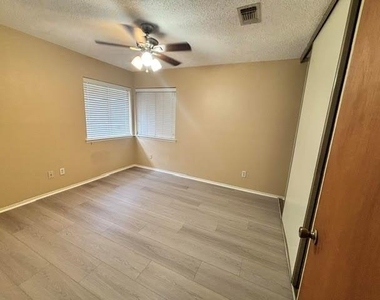 3718 Pintan Lane - Photo Thumbnail 5
