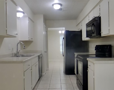 22510 Leedstown Lane - Photo Thumbnail 6