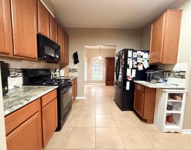 18507 Alemarble Oak Street - Photo Thumbnail 6