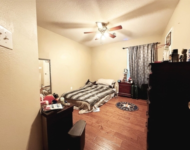 18507 Alemarble Oak Street - Photo Thumbnail 17