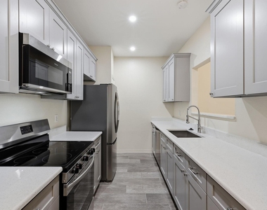 2978 Holly Hall Street - Photo Thumbnail 7