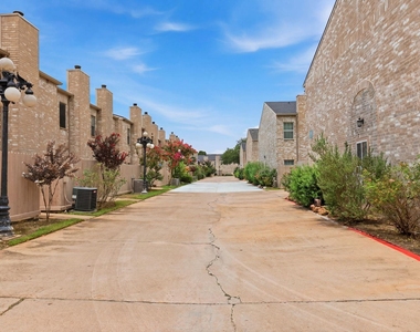 2978 Holly Hall Street - Photo Thumbnail 28