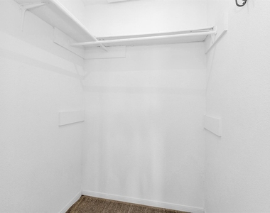 12100 Melville Drive - Photo Thumbnail 16