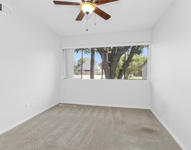 12100 Melville Drive - Photo Thumbnail 14