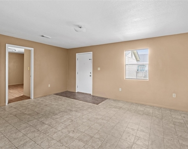 2200 Peach Avenue - Photo Thumbnail 17