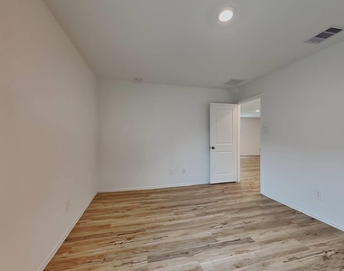18714 Mercer Falls Drive - Photo Thumbnail 6