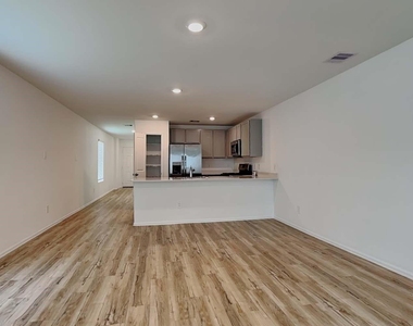 18714 Mercer Falls Drive - Photo Thumbnail 3