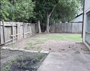 3610 Timber Rock Court - Photo Thumbnail 6