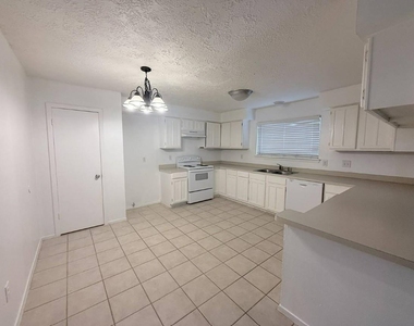 3610 Timber Rock Court - Photo Thumbnail 3