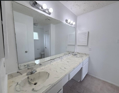 3610 Timber Rock Court - Photo Thumbnail 15
