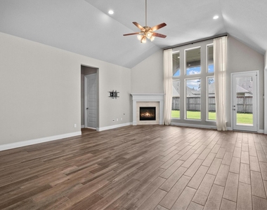28348 Sterling Oak Drive - Photo Thumbnail 17
