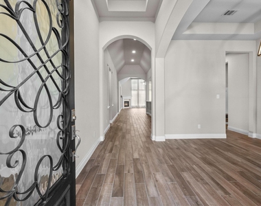 28348 Sterling Oak Drive - Photo Thumbnail 11