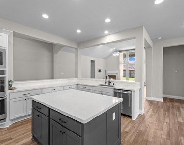 28348 Sterling Oak Drive - Photo Thumbnail 4