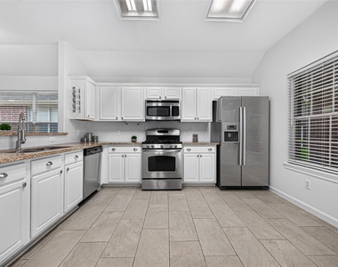 3118 Aylesworth Court - Photo Thumbnail 9