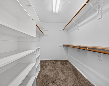 3118 Aylesworth Court - Photo Thumbnail 31