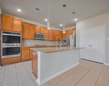 24114 Morrison Lane - Photo Thumbnail 10