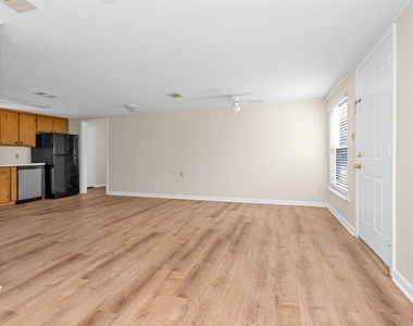 6002 Shelburne Street - Photo Thumbnail 8