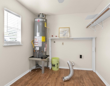 6002 Shelburne Street - Photo Thumbnail 19