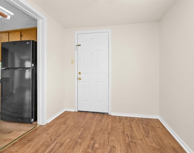6002 Shelburne Street - Photo Thumbnail 20