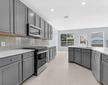 4238 Tree Moss Place - Photo Thumbnail 6