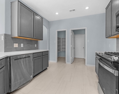 4238 Tree Moss Place - Photo Thumbnail 7