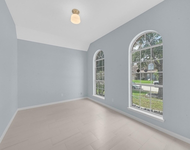 4238 Tree Moss Place - Photo Thumbnail 4