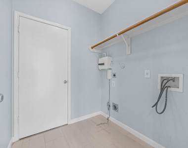 4238 Tree Moss Place - Photo Thumbnail 28