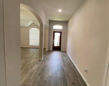 3543 Sunlight Springs Street - Photo Thumbnail 2